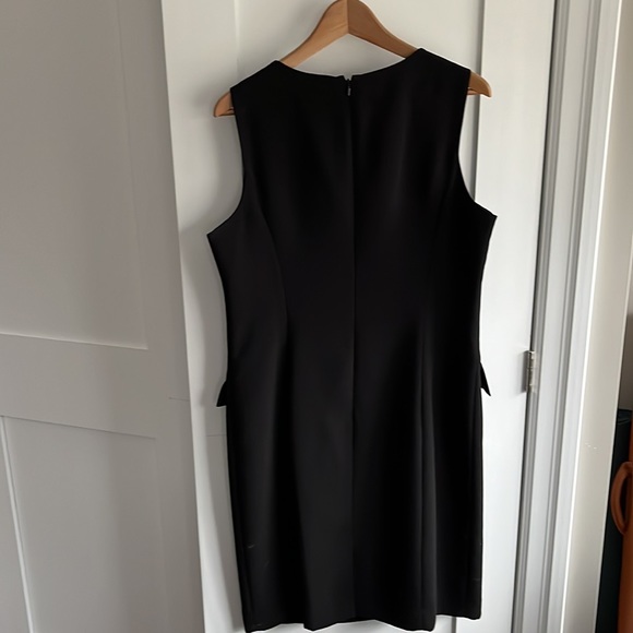 Beautiful Mid-Length Calvin a Klein Black Formal Dress Size 14 - Picture 4 of 4
